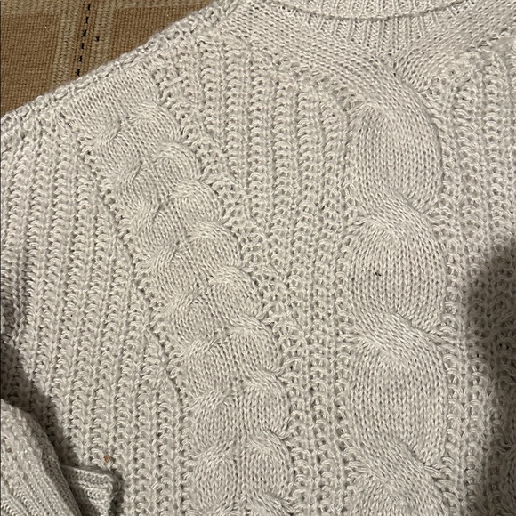 NWT CHUNKY CABLE KNIT SWEATER - Picture 4 of 4